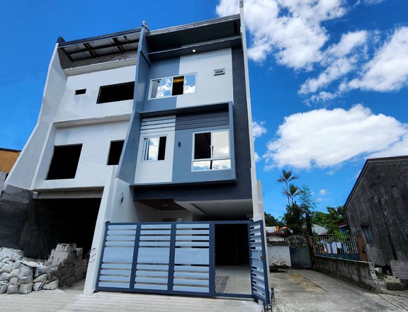 3 Garage 4 Bedrooms Townhouse for sale in Tandang Sora Quezon City