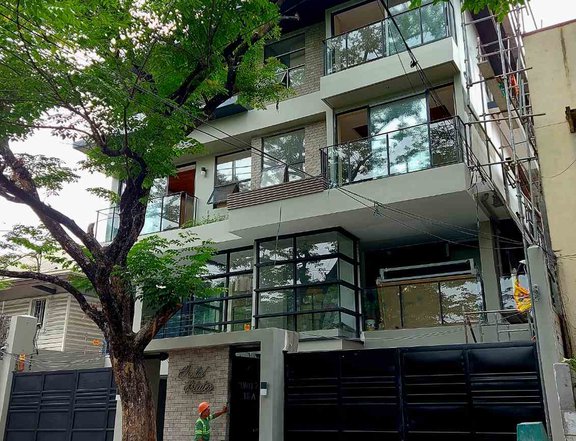 4-bedroom House For Sale in Cubao Quezon City / QC Metro Manila
