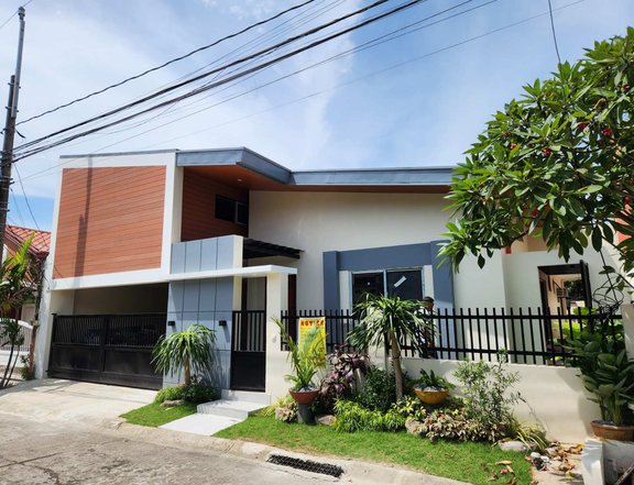 Bungalow Semi-Furnished House For Sale in BF Homes, Paranaque City