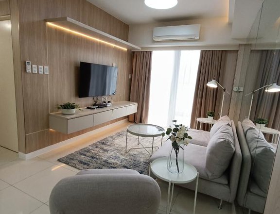 For Rent: Fully-Furnished 2 Bedroom Unit in Oak Harbor Residences, Paranaque City