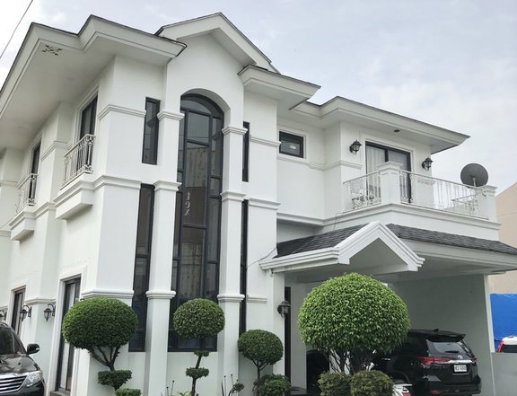 5BR Fully-Furnished Corner House at Mahogany Place 1, Taguig