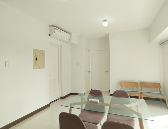 For RENT 2 Bedrooms Semi Furnished Condo unit in Sheridan Towers, Sheridan St., Pasig City