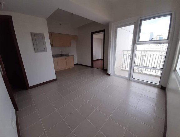 1-bedroom Residential Condo For Sale in Makati near salcedo and legazpi