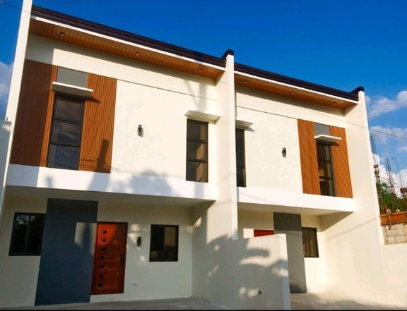 3-bedroom Duplex House at Town & Country Heights in Antipolo City