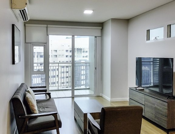 PRICE DROP!! 1BR Condo for Rent in Two Serendra, BGC, Taguig City