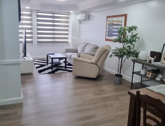 82SQM 1-Bedroom Condo for Sale in Renaissance Tower