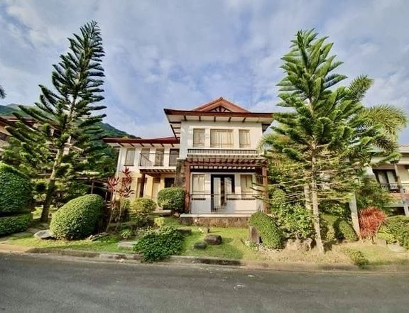 2-Storey Contemporary House and Lot with Loft for Sale in Tagaytay Midlands, Tagaytay Highlands