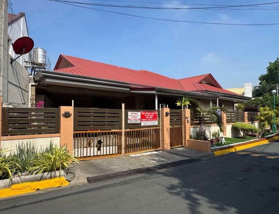 4-Bedroom Bungalow House and Lot For Sale in Paranaque, Metro Manila