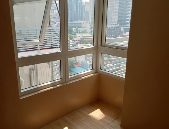 1 Bedroom Bi Level Unit Makati CBD