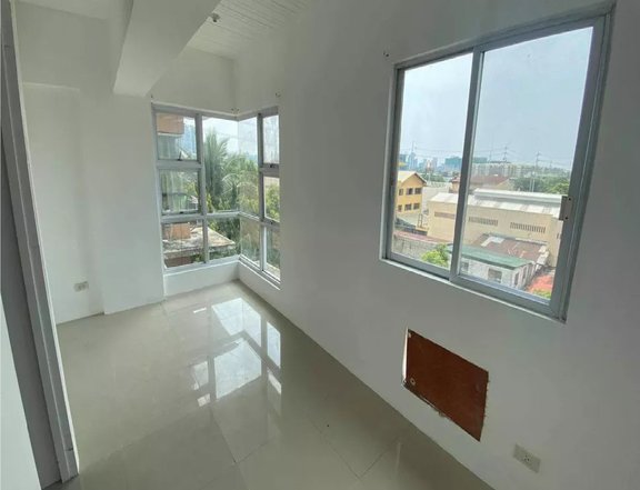 Ready for Occupancy Bank Foreclosed Condo For Sale Santolan Pasig BFC-30