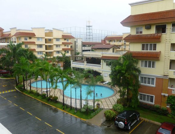 2 Bedroom Condo with Parking and Drying Cage for Rent