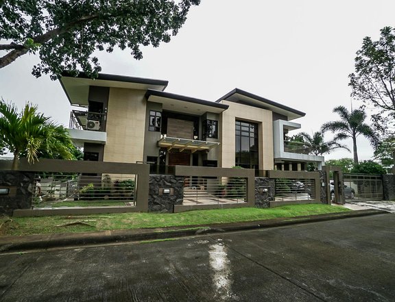 5-bedroom Single Detached House For Sale in Antipolo Rizal