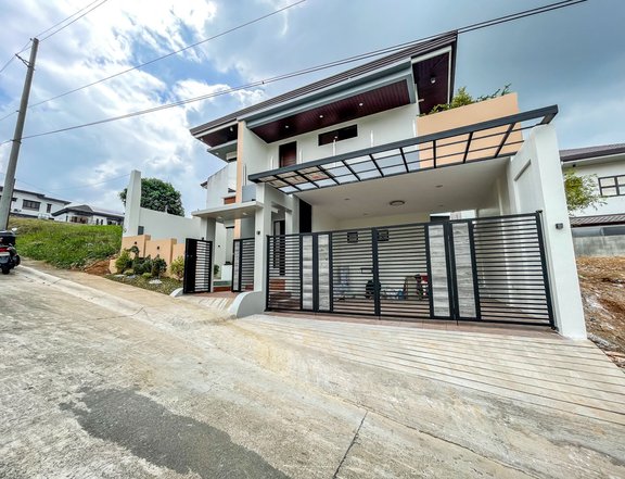 4-bedroom Single Detached House For Sale in Taytay Rizal