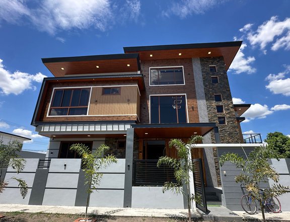 5BR BRAND NEW HOUSE WITH POOL ON A CORNER LOT IN ANGELES CITY PAMPANGA