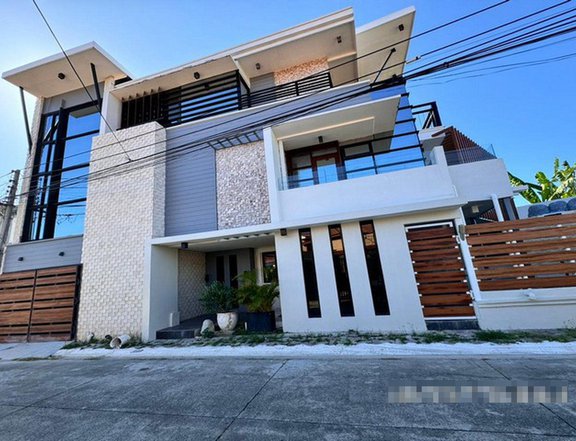 5 bedroom House in Lapu-Lapu Cebu