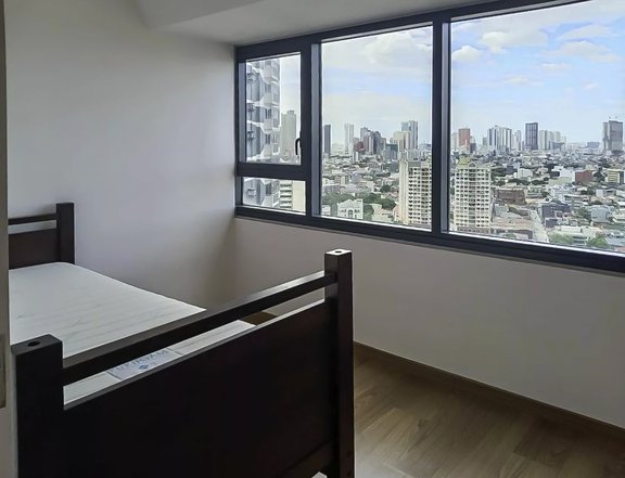 GOOD BUY!! RUSH SALE!!! Condo for Sale in The Rise Makati