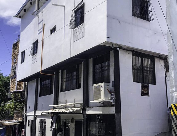 For Sale, 2 Storey Commercial Building in Taguig City at Maharlika Village