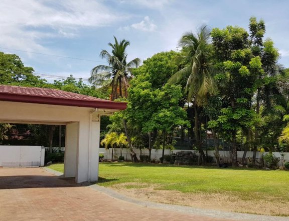 For Sale: Bungalow House & Lot in Forbes Park South, Makati