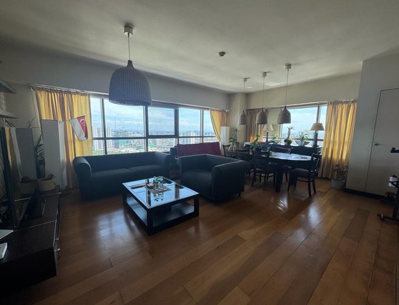 Fully furnished Three Bed Room for Rent in The Residences At Greenbelt(TRAG) Makati City.