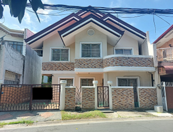 6-bedroom Single Detached House For Sale in Las Pinas Metro Manila