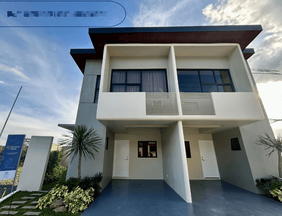 Pre-Selling House and Lot (Townhouse and Duplex) with Amenities For Sale in Binangonan Rizal