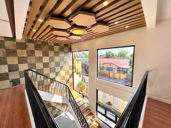 Brandnew Modern Design House For Sale in Las Piñas City [House and