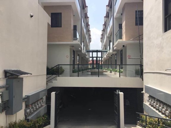 73 Cheap Angela apartments malate with Small Space