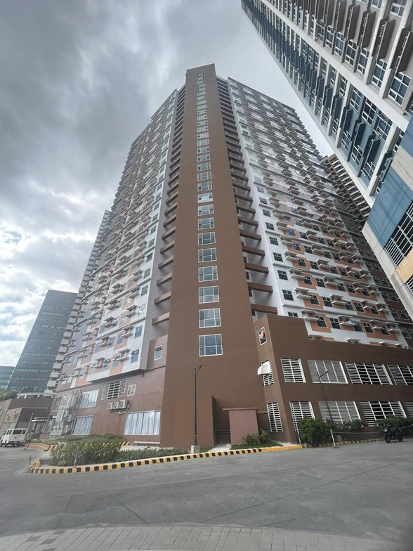 Ready For Occupancy Condo For Sale Pioneer Mandaluyong 🏙️ [3,964