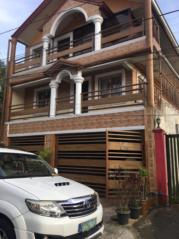 brown-house-tagaytay-4-231-properties-february-2023-on