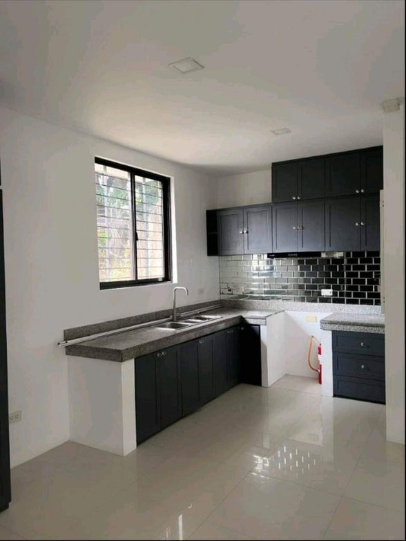 4 Storey House And Lot For Sale Bgc Bonifacio Global City The Fort Fort