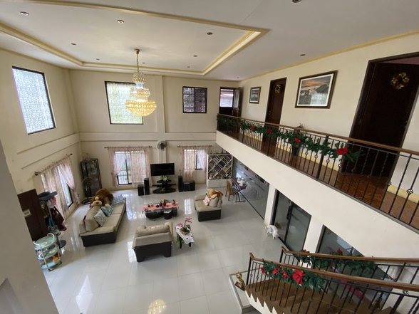 high-ceiling-house-designs-philippines-shelly-lighting