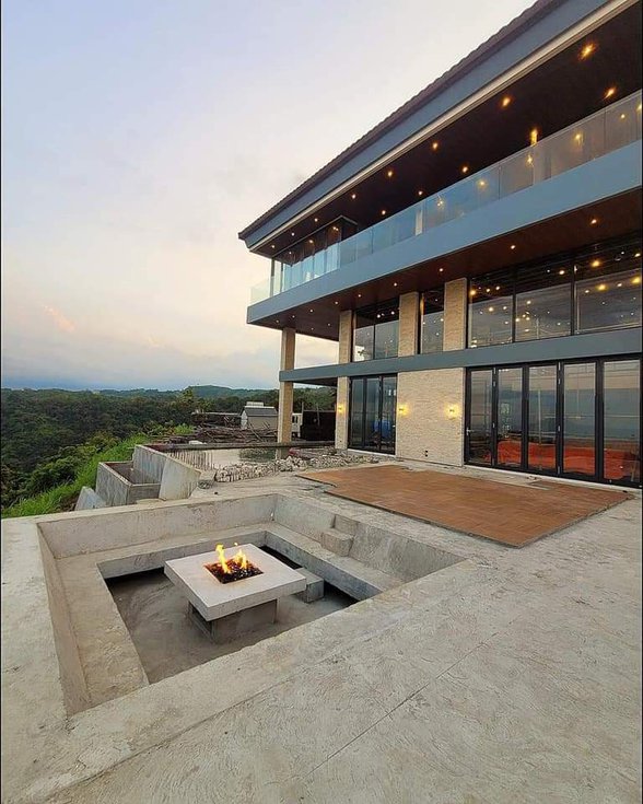 Houses With Helipads [37,107 Properties] (September 2024) on