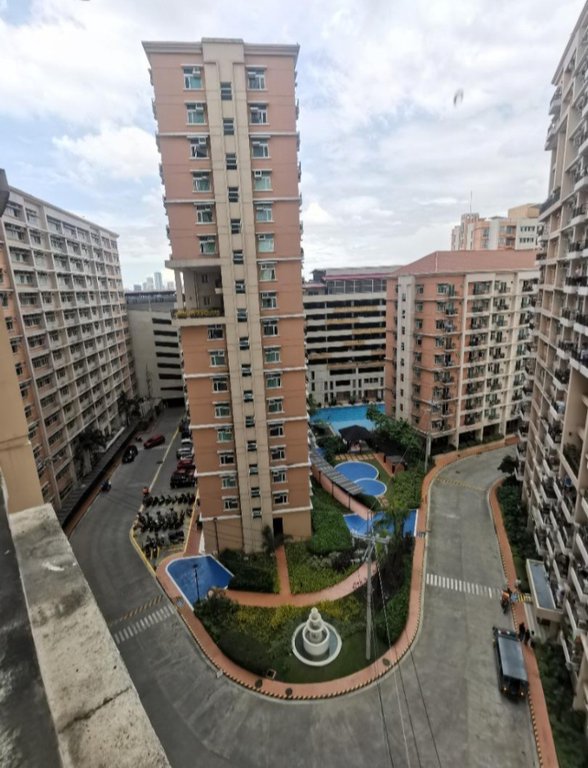 Clean Title House And Lot For Sale New Manila Quezon City 🏘️ [2,839