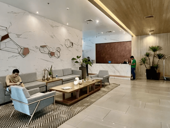 Kroma Tower by Alveo Land in Makati CBD: RFO Luxury Condominium For Sale CASH or BPI Bank Financing