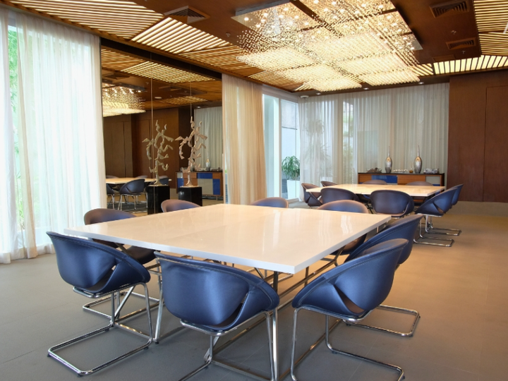 Exclusive studio in prime Cebu Business Park condominium