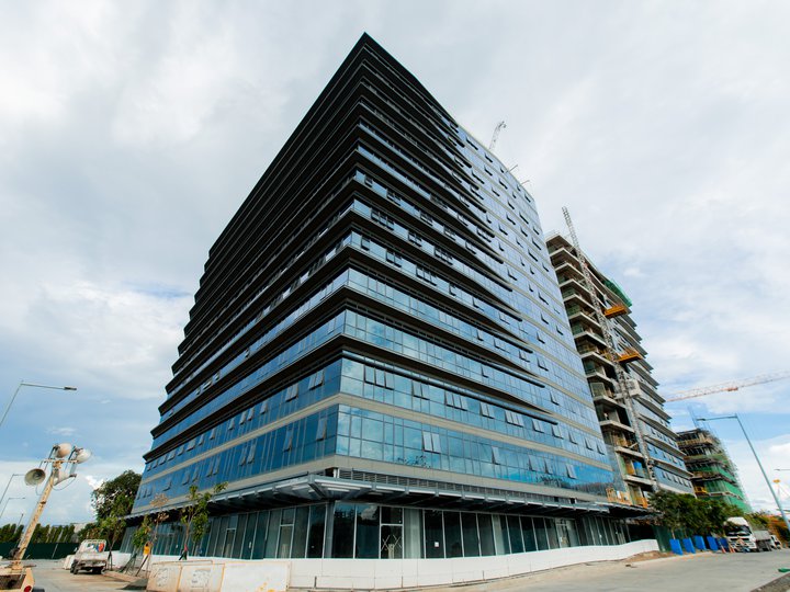 Sustainable Grade A Office Development in ARCA South, Taguig