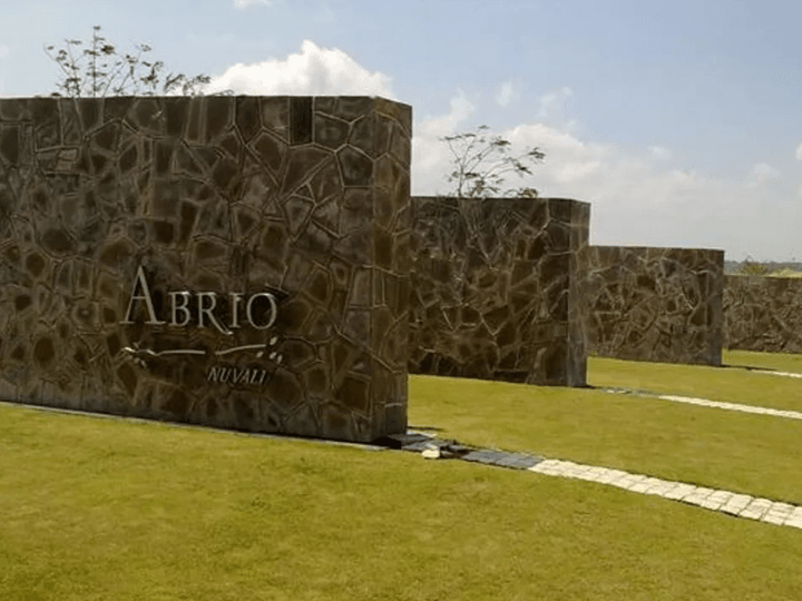 Prime Abrio lots in Nuvali: Exclusive residential investment - Santa Rosa Laguna