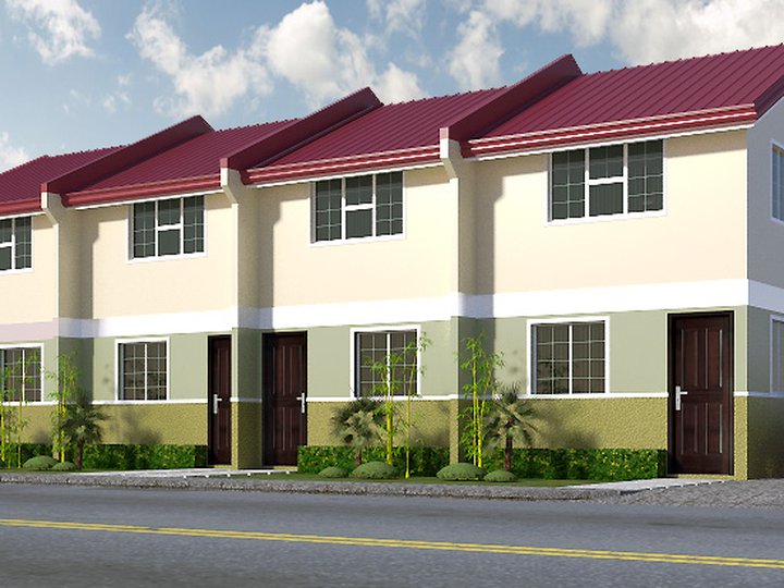 Two-storey townhouse in Southpoint Villas, Alaminos, Laguna
