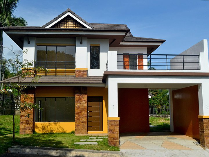 Luxurious Taal Lake view House and Lot for Sale in Laeuna • Taal resort community by Filinvest Land