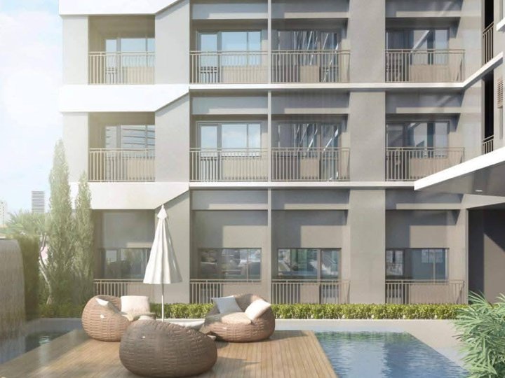 1BR with Balcony Condo For Sale facing Makati Skyline: SMDC Mint Residences Preselling BDO Financing