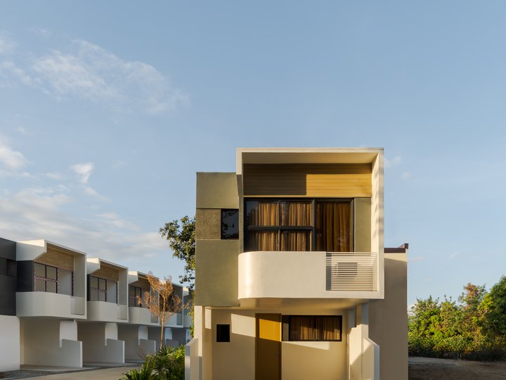 Modern townhouses with flexible options in San Mateo, Rizal