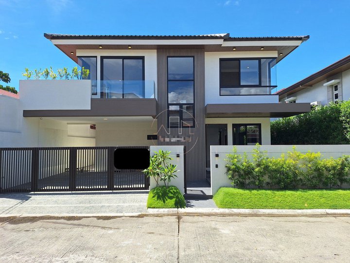 Brand New 4-bedroom, 2-car-garage home in BF Homes Paranaque