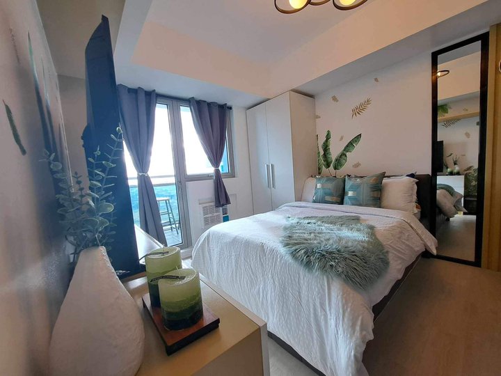 FOR SALE FULLY FURNISHED STUDIO UNIT W/ PARKING IN SAN FERNANDO NEAR SM PAMPANGA