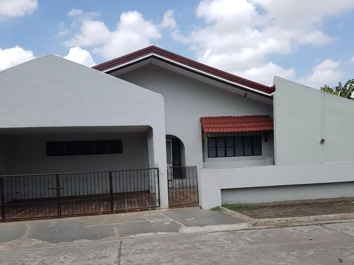 FOR SALE CLASSIC BUNGALOW HOUSE IN ANGELES CITY NEAR KOREAN TOWN AND CLARK