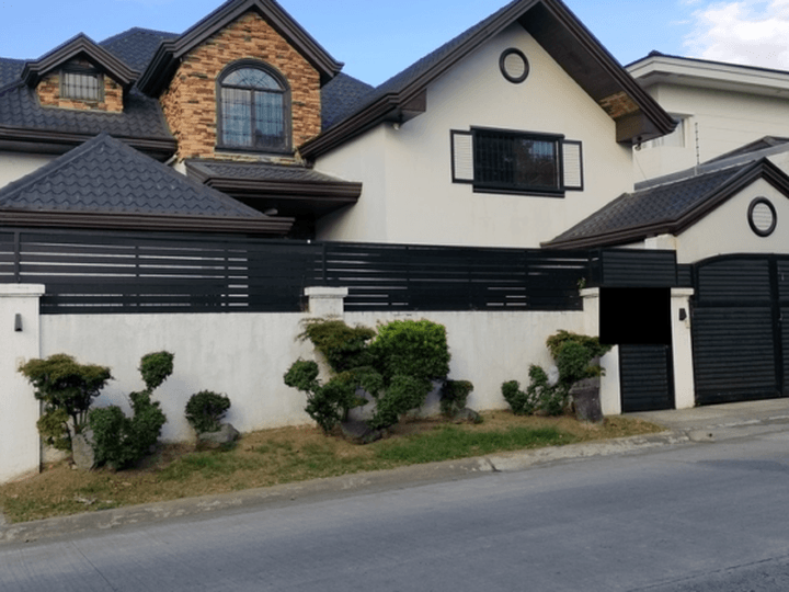 House for Sale in BF Resort Village Las Pinas City