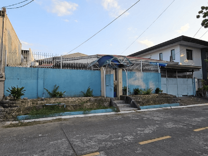 280sqm Fixer Upper Bungalow for Sale in BF Homes Paranaque City