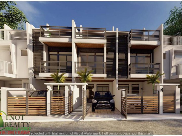 5 Bedrooms Triplex house and Lot near SM South Mall Las Pinas City