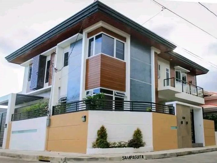 Corner lot House for Sale in Vista Verde Exec Village Bacoor Cavite