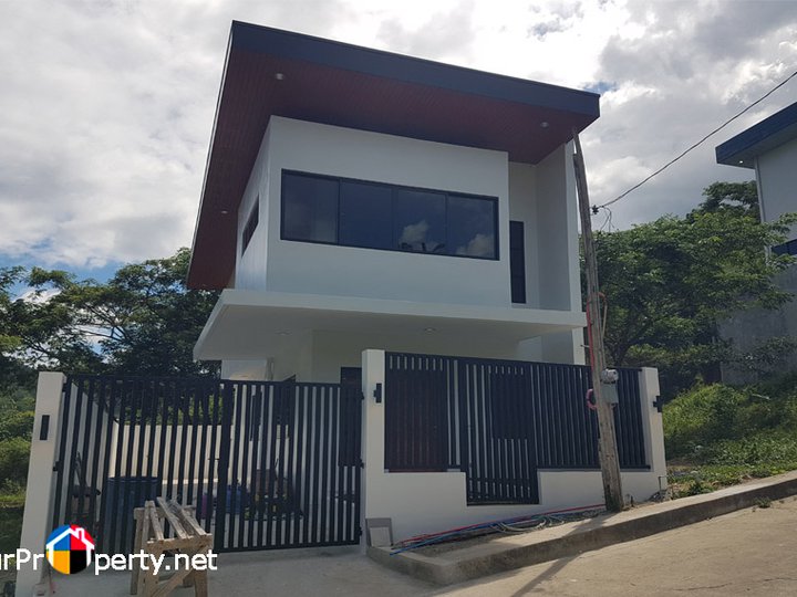 PIT-OS TALAMBAN CEBU CITY HOUSE AND LOT FOR SALE