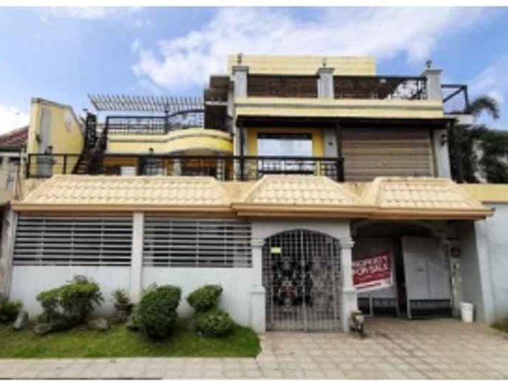 PROPERTY FOR SALE VILLAGE EAST EXECUTIVE HOMES ANTIPOLO CITY, RIZAL